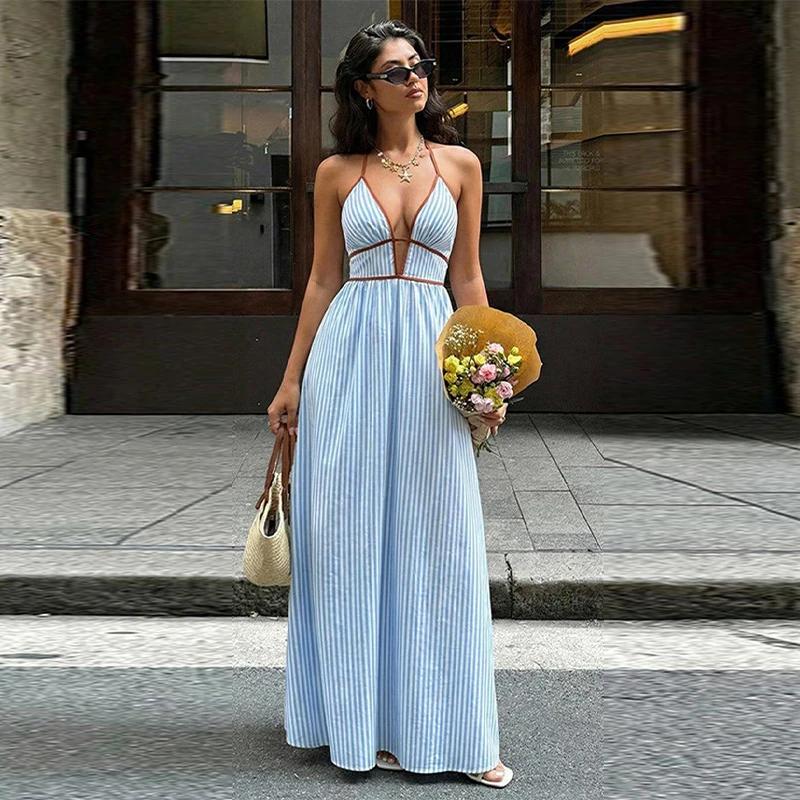 Robe longue femme rayée bleue et blanche, col halter, été 2026, décolleté plongeant, dos nu, taille