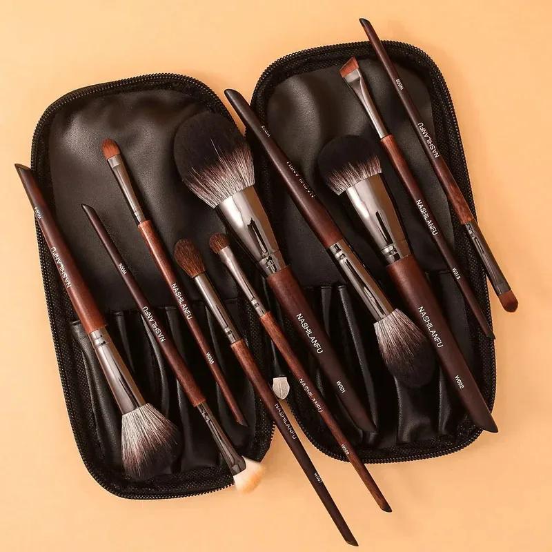 Ensemble de pinceaux de maquillage en fourrure d'animal de qualité supérieure, manche en bois, fard