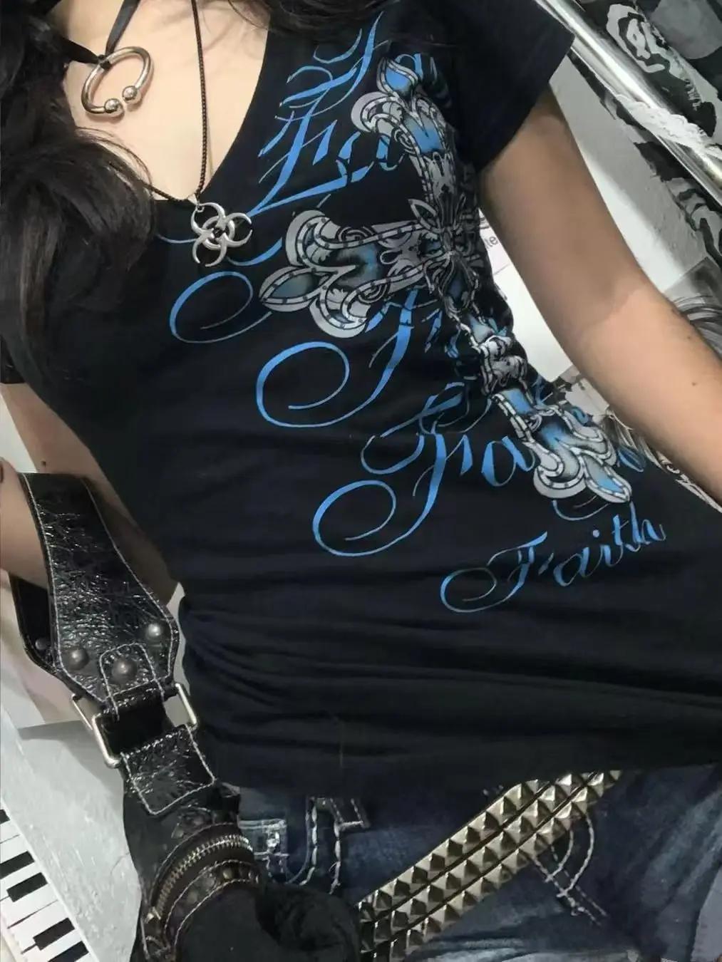 Rock gothique Streetwear lettre croix graphique t-shirts Gyaru 2000s vêtements haut Harajuku femmes