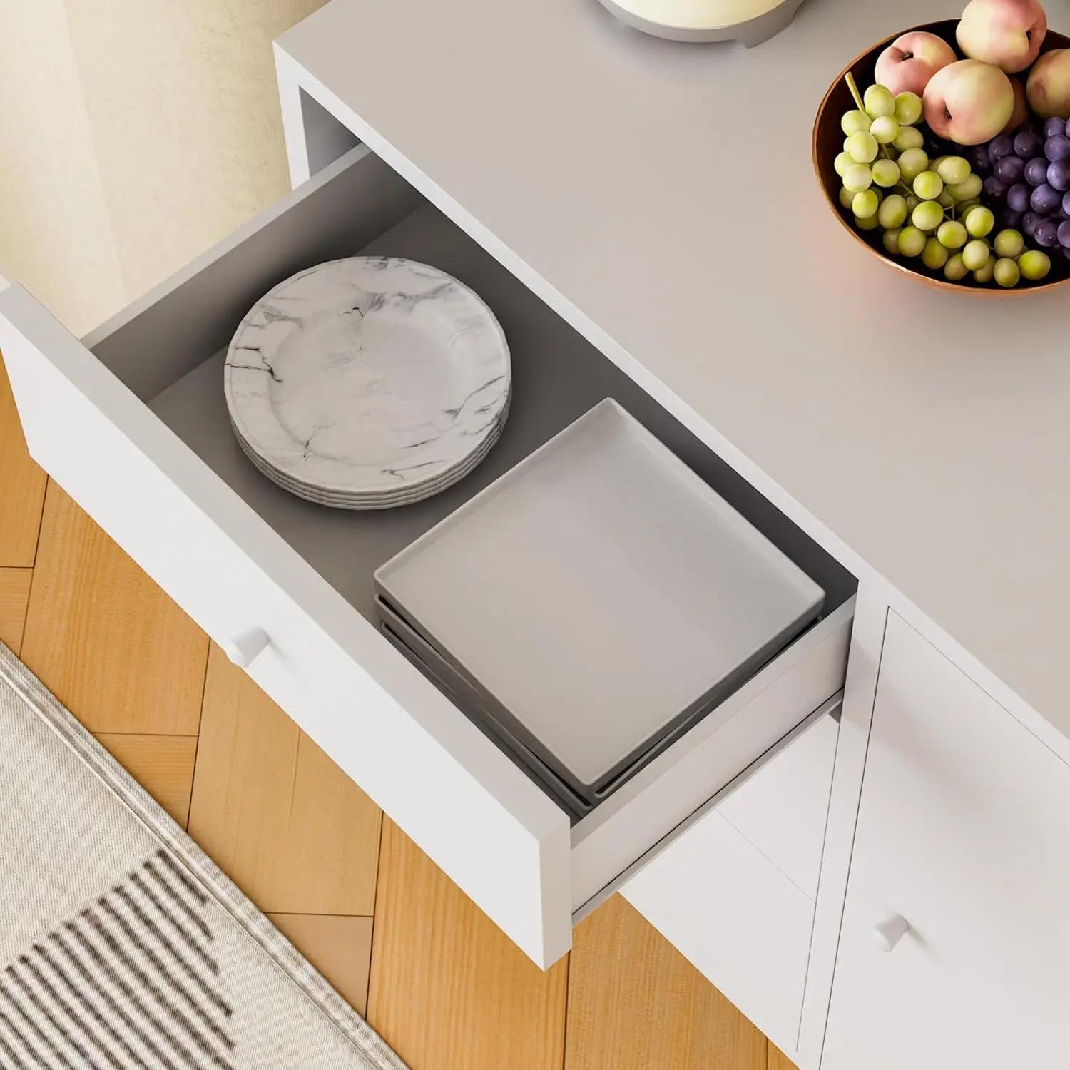 Armoire de planche avec porte et égouts à proximité de stockage