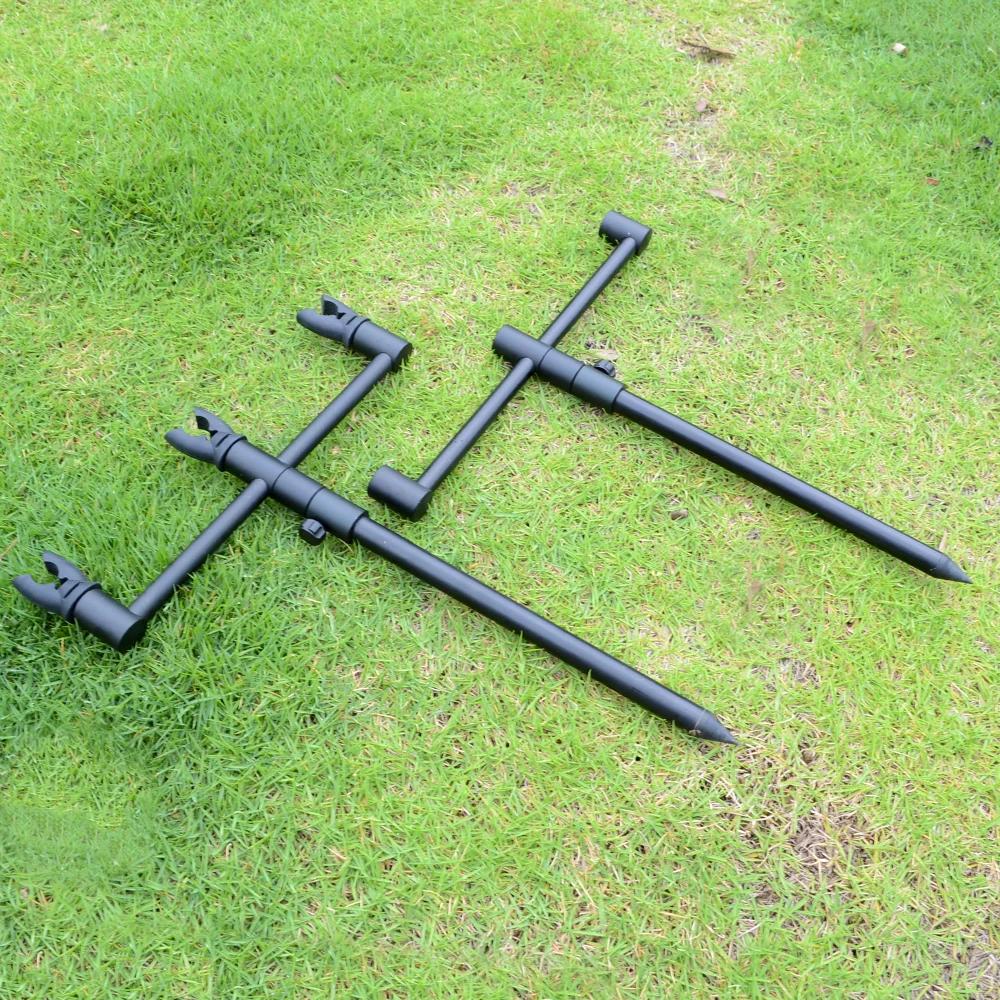 Pack de Rod pod Support système 3 cannes de pêche Buzz bars et Piques avec 3 rod rest heads dans un