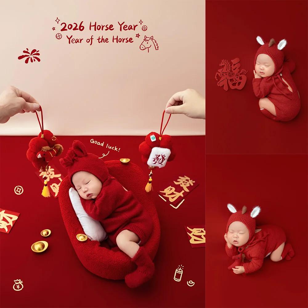Tenues de photographie pour nouveau-nés Année du Cheval : Ensemble barboteuse bébé tricotée rouge av