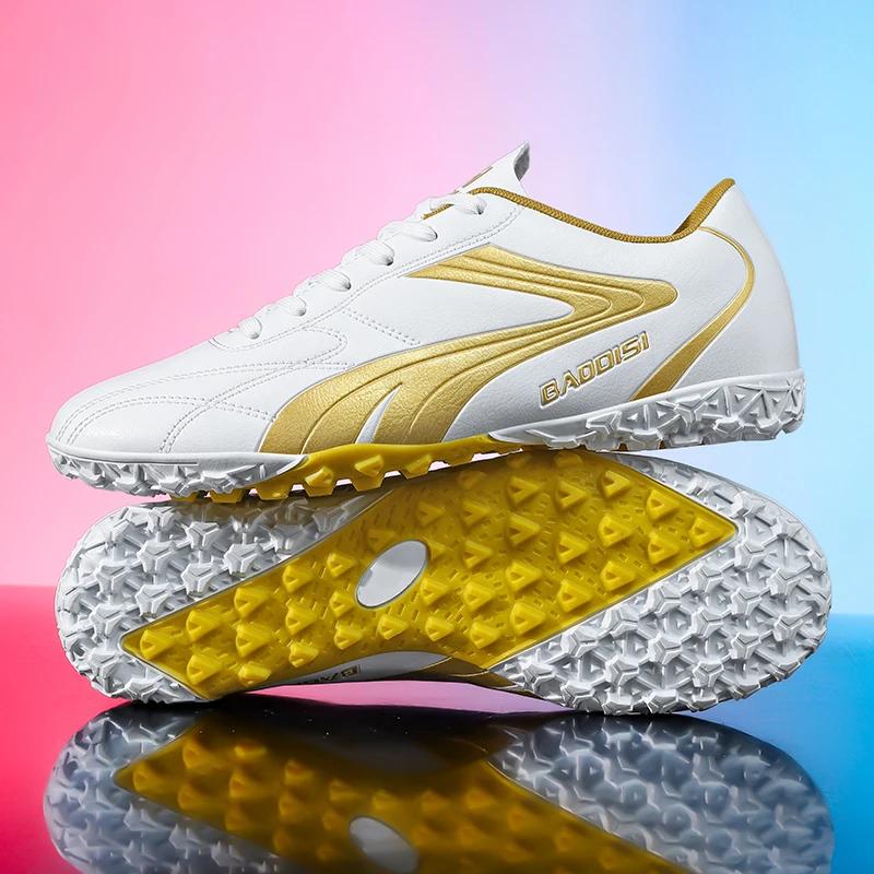 Chaussures de Football respirantes pour hommes, baskets de Futsal ultralégères d'entraînement profes