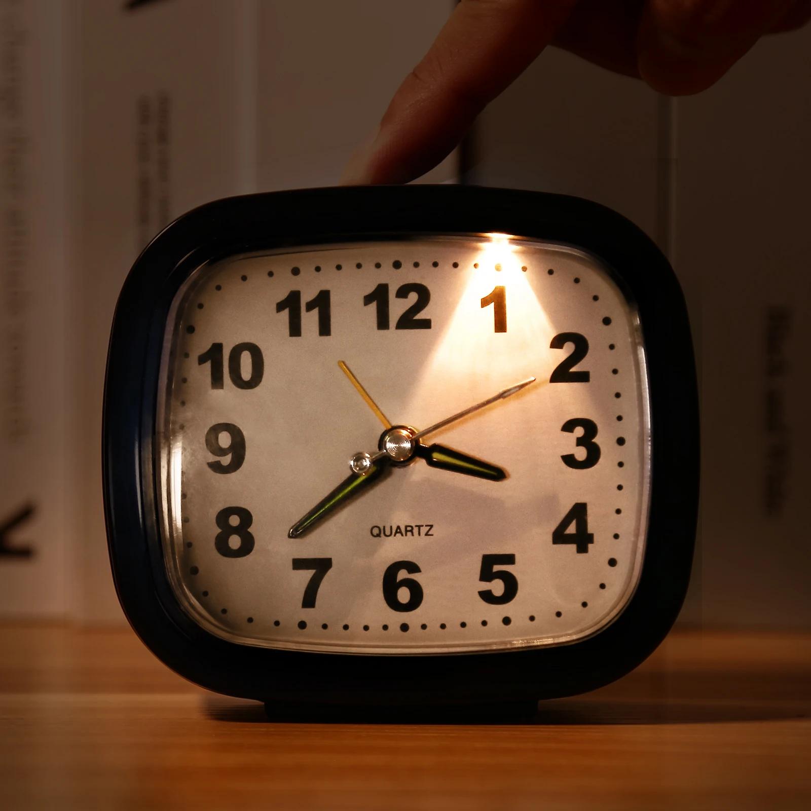 Horloges silencieuses ORIA, horloges de chevet sans tic-tac, alimentées par piles, horloges de table