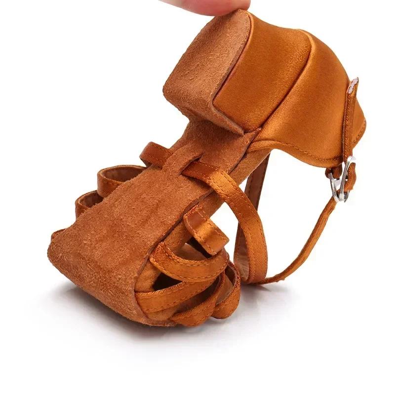Nouveauté salle de bal fille chaussures de danse enfants talon bas dames femmes chaussures de danse