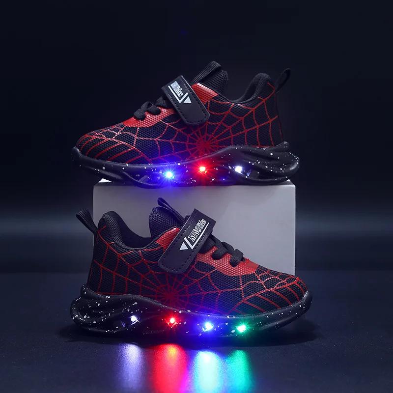 Printemps automne garçons Spiderman maille respirant chaussures de Sport Disney LED enfants baskets