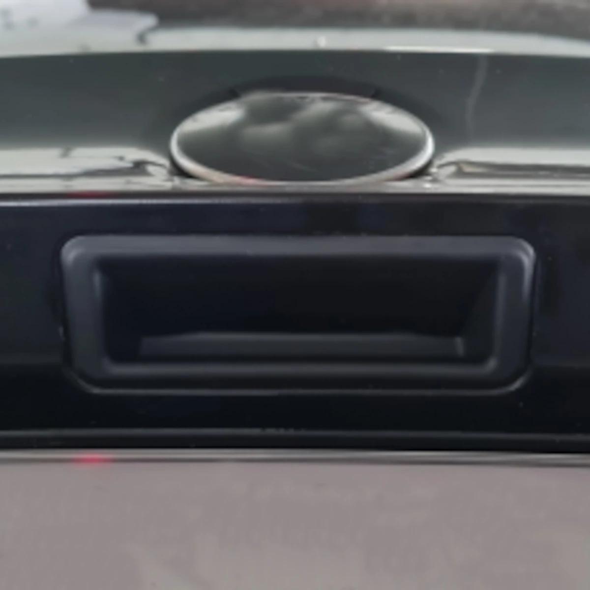 7118158 Poignée d'ouverture de commutateur de déverrouillage de coffre arrière de voiture 51247118