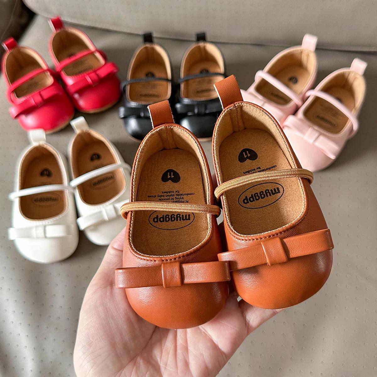 Nouvelles chaussures de bébé en cuir bébé garçon fille chaussures semelle en caoutchouc anti-dérapan
