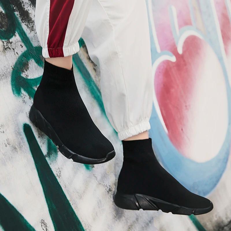Chaussettes noires classiques sans lacet - Confort optimal pour course et baskets décontractées