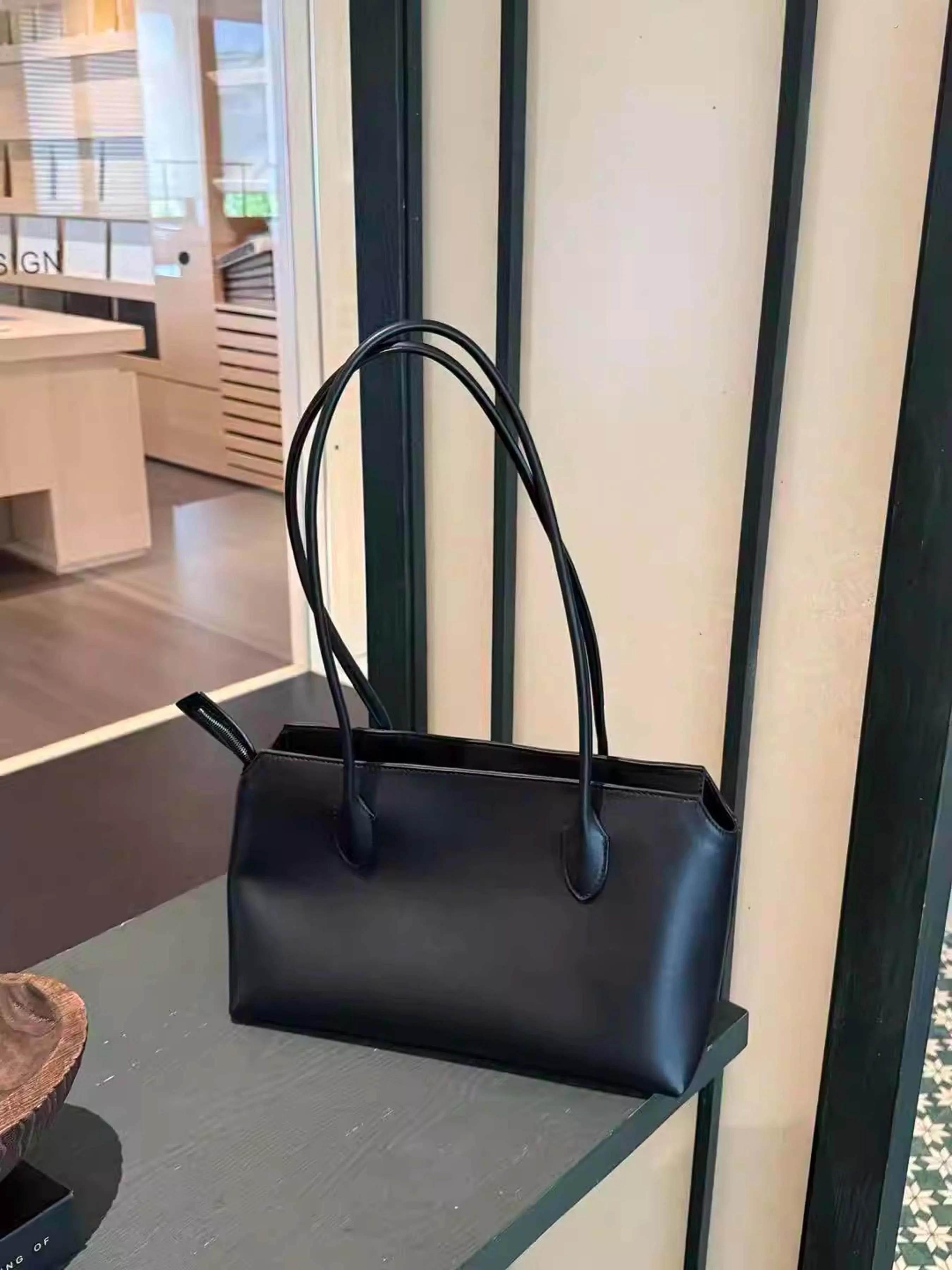 【Sac fourre-tout à longue poignée】 Sac à bandoulière en cuir de veau véritable importé de la série R