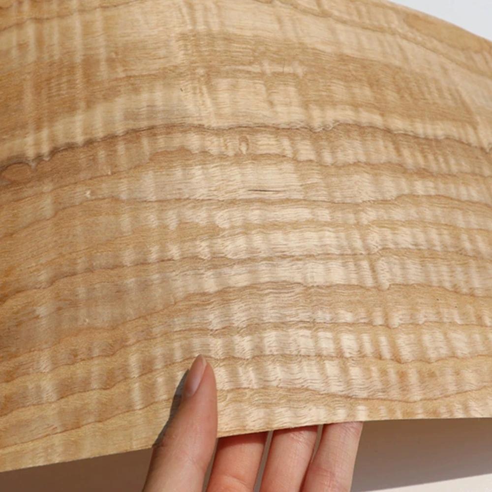 Bois à motifs mandshurica naturel, L:2.5 mètres, Largeur: 180mm, T:0.25mm, 200 000 feuilles