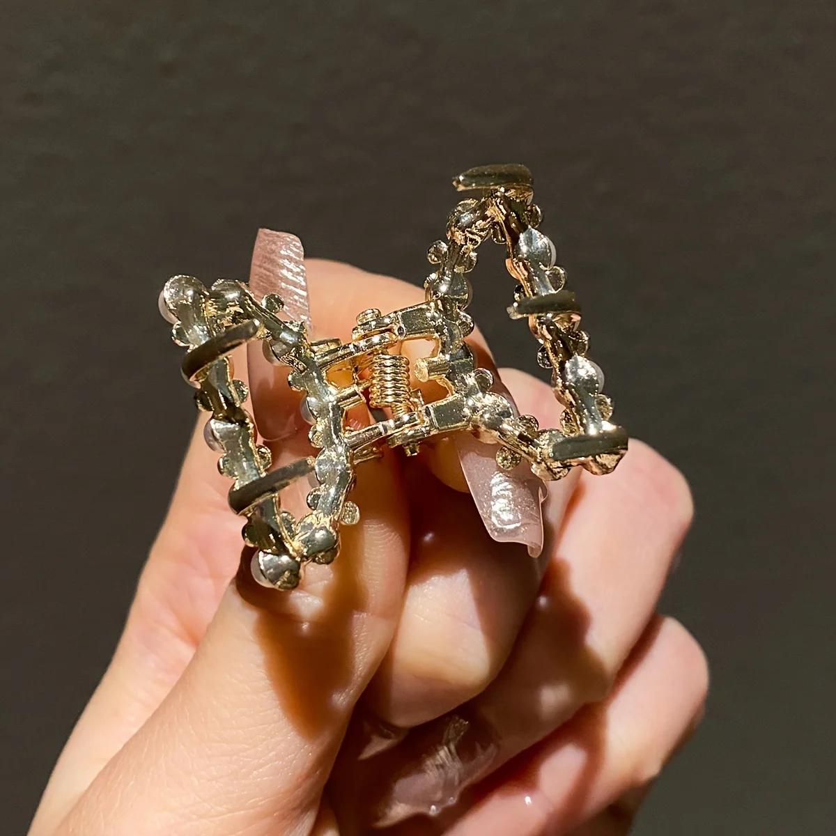 Modèle féminin 8 pièces, exquis et magnifique, Imitation de perles et de diamants incrustés, petite