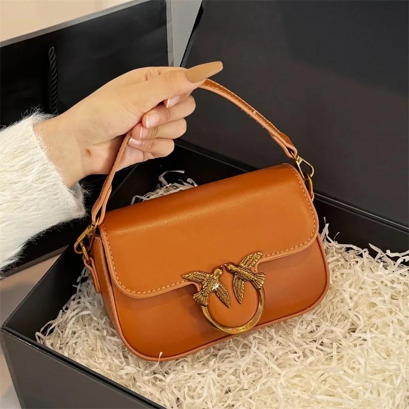 Mini sac à bandoulière élégant rétro avec chaîne de luxe, minimaliste pour les achats décontractés,