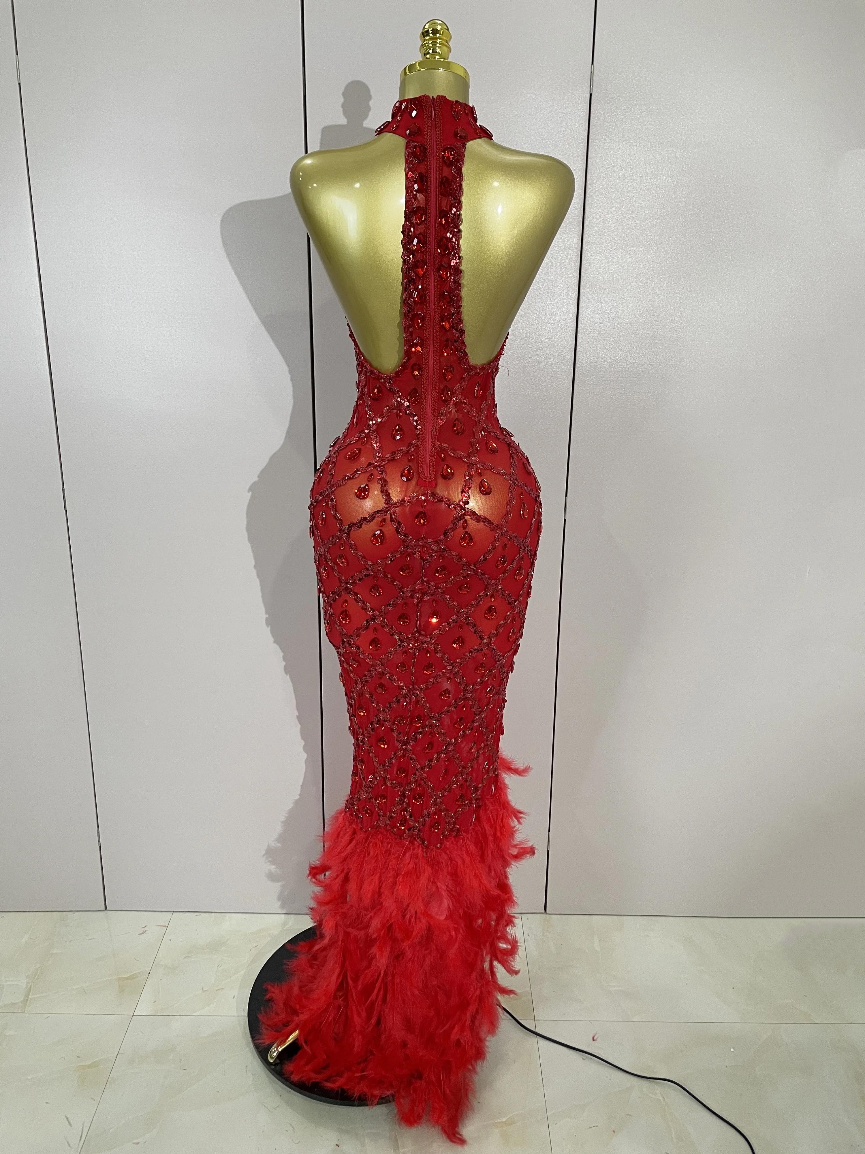 Luxe brillant rouge strass plume Sexy maille voir à travers longue robe femmes anniversaire soirée d