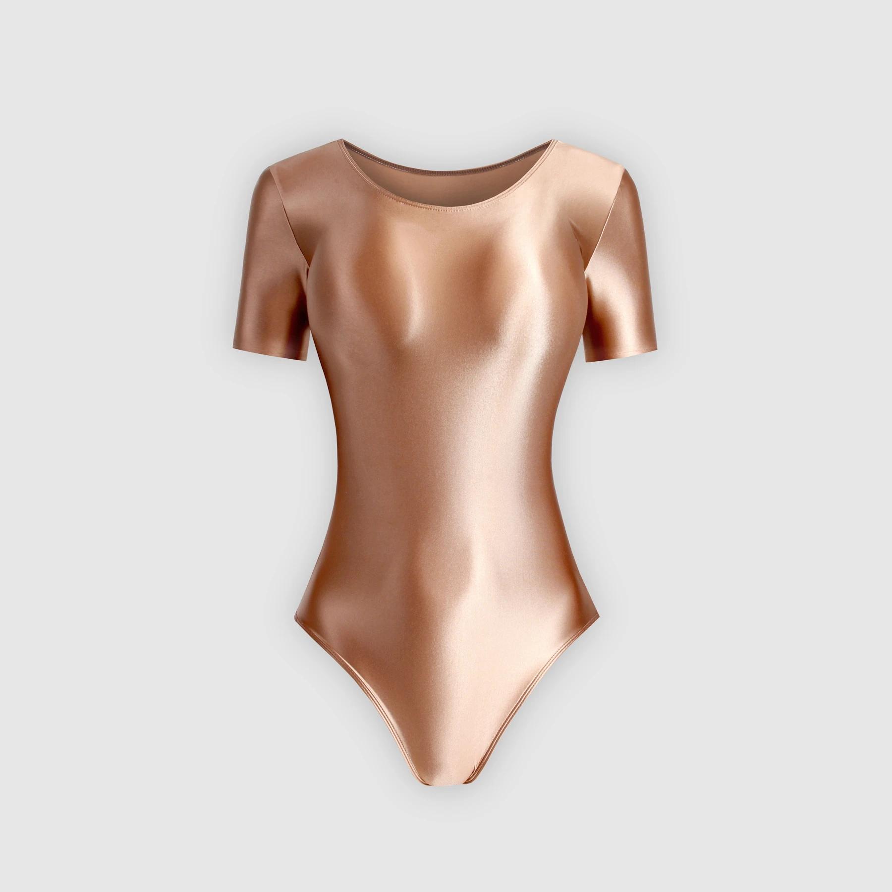 Maillot de bain XClocKNYoung en satin brillant, coupe lisse, coupe haute en T, manches courtes, mail