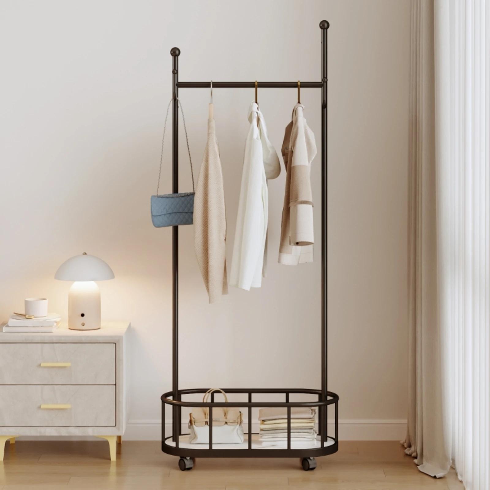 Porte-manteau, porte-vêtements sur pied pour chambre à coucher