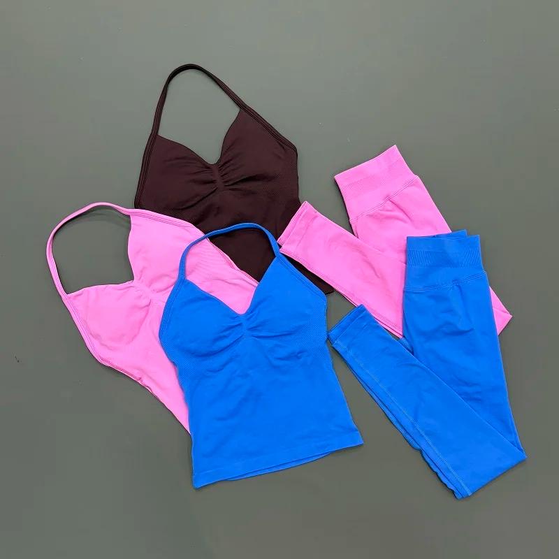 Ensemble de yoga sans couture pour femme : haut dos nu et leggings taille haute froncés aux fesses