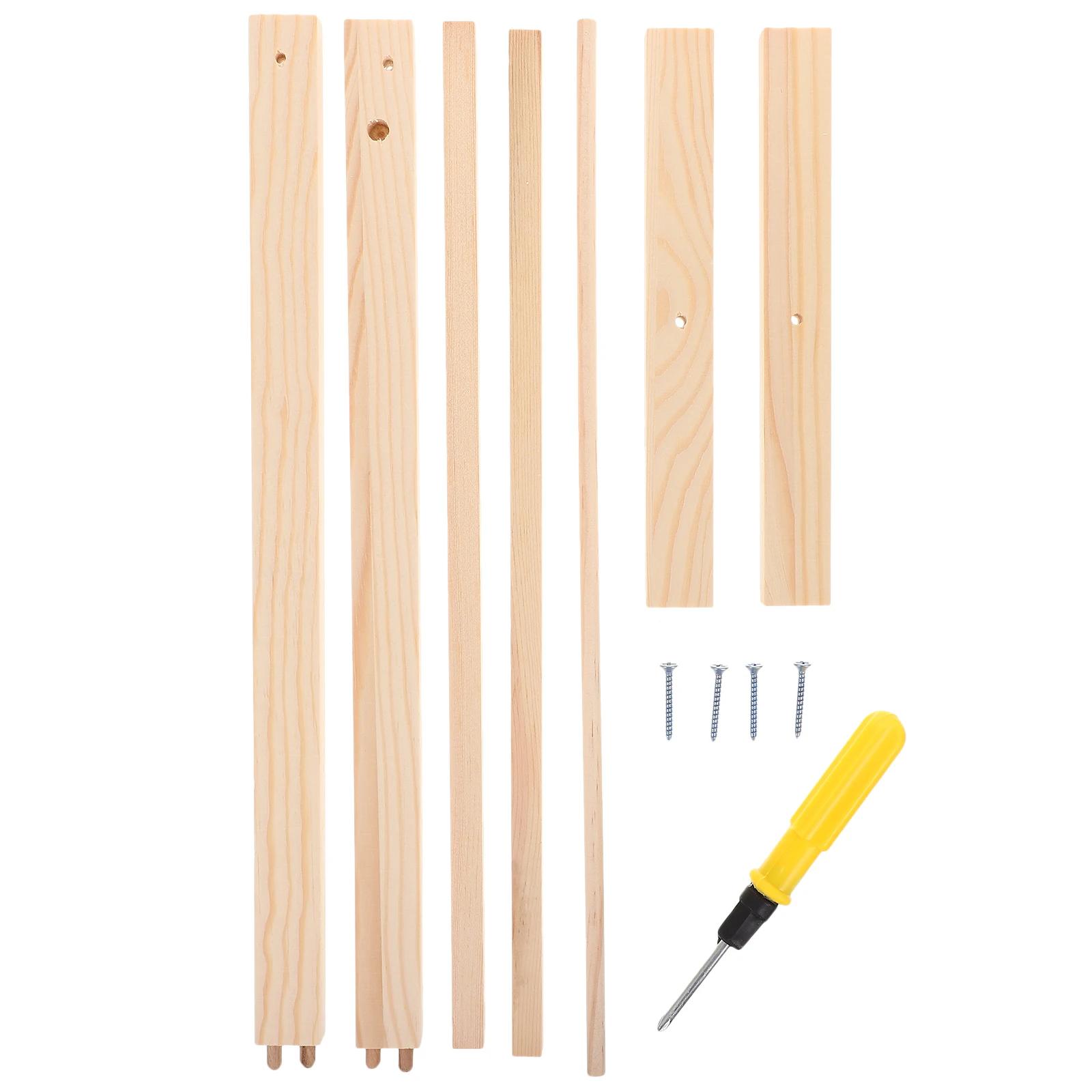 Cintre en bois pour jouets