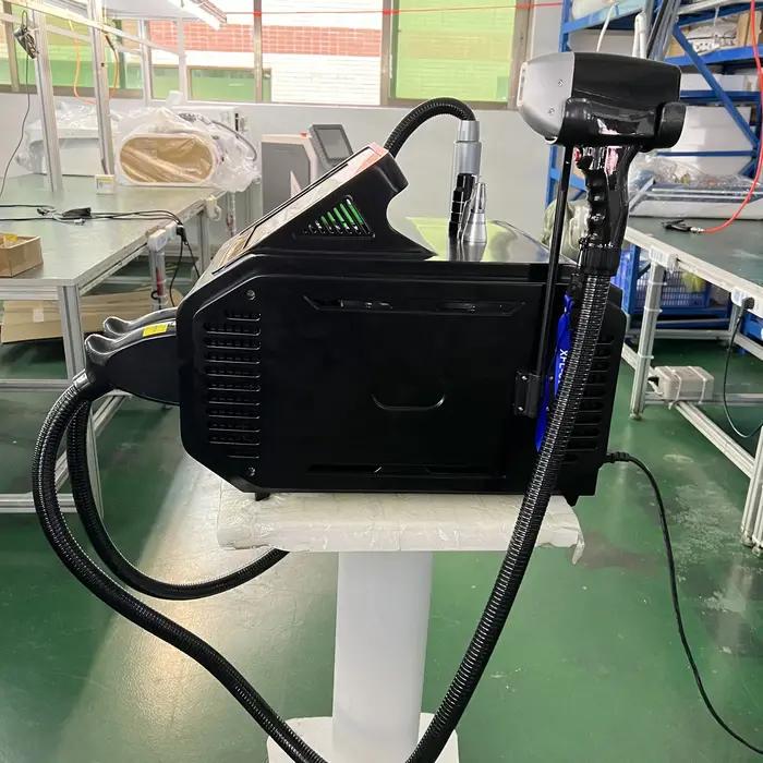 Machine à épilation au laser diode 4000W Soprano Titanium Ice Platinum 755 808 1064nm 3 longueurs d'