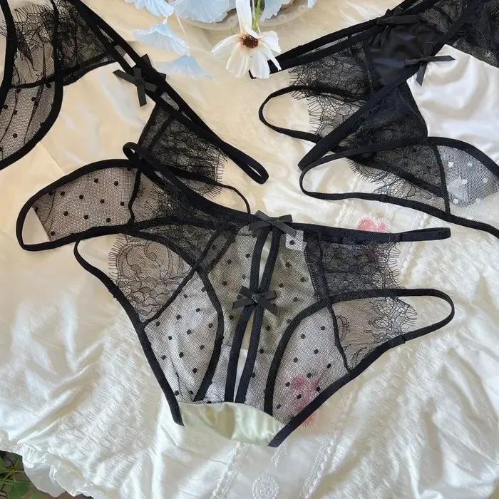 纯银925镶白锆石女戒节日送礼佳品 请直接提供符合上述要求的HTML内容和最后的SEO标题行,无需额外注释或说明。 ```html Culottes Taille Basse Lingerie Femmes Dentelle Douce Satin Soie Sublimez votre féminité avec nos culottes taille basse Plongez-vous dans un monde où chaque mouvement est doux et gracieux. Nos culottes taille basse pour femmes sont