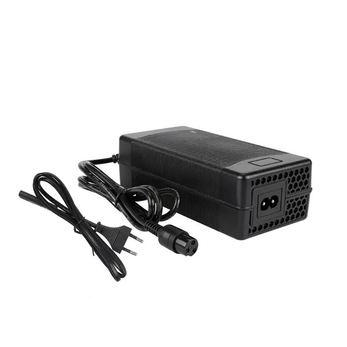 Chargeur de batterie lithium 54,6V2A pour vélo électrique, trottinette électrique, batterie Li-ion a