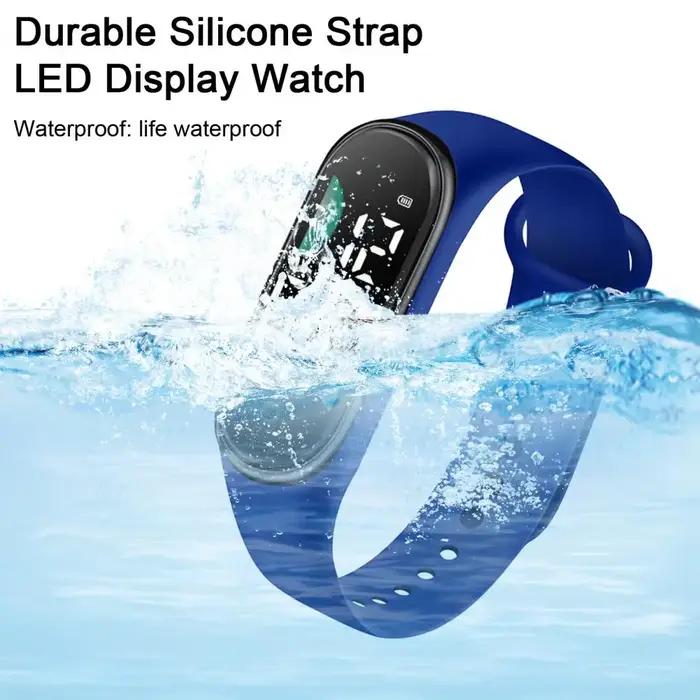 Montre de sport électronique pour enfants robuste et étanche avec grand écran LED calendrier complet pour suivi des activités et gestion du temps