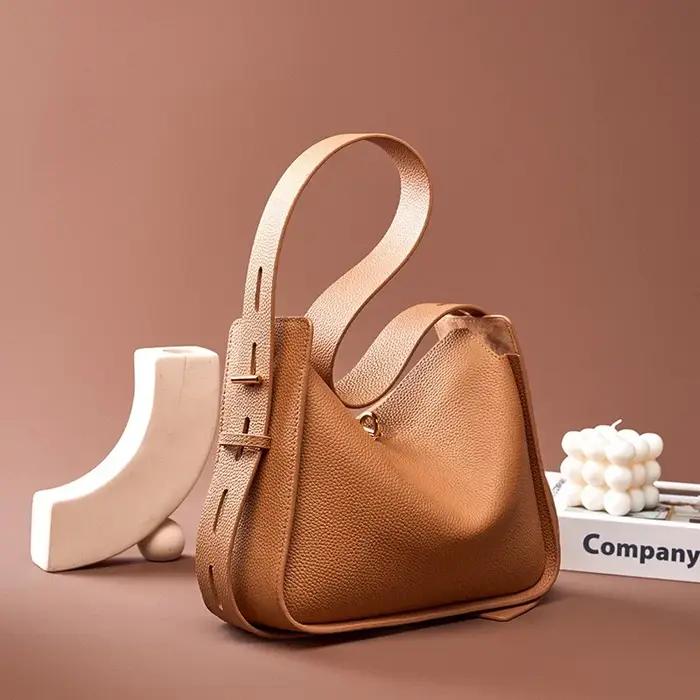 Sac à bandoulière en cuir de vachette véritable pour femme, design de niche, initié
