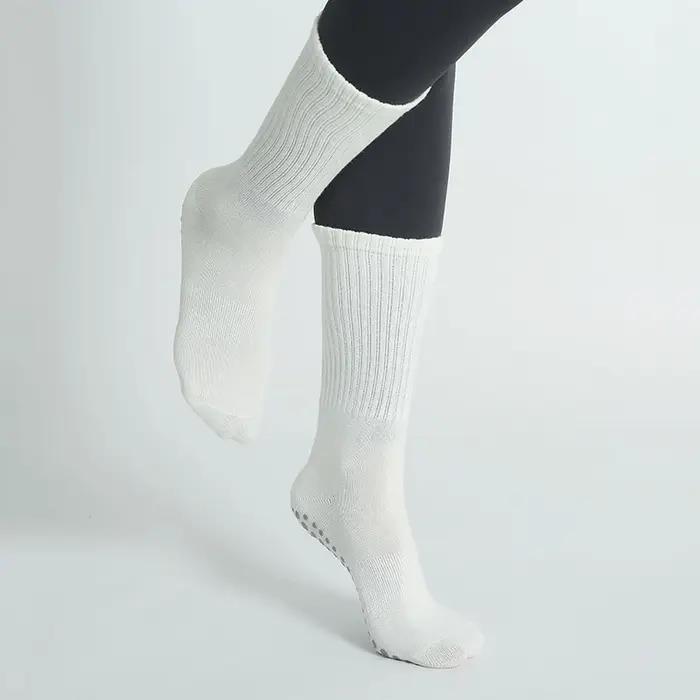 Chaussettes de Yoga professionnelles pour femmes, en coton, mi-tube, antidérapantes, en Silicone, po