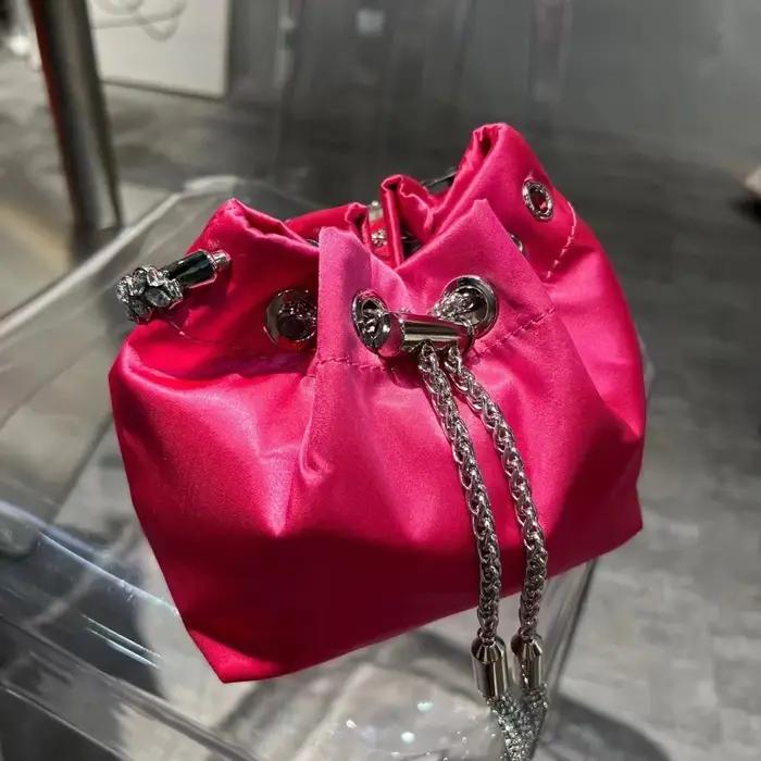 Sac à main de luxe avec diamants scintillants et pompon pour femme, bague en métal, pochette de fête