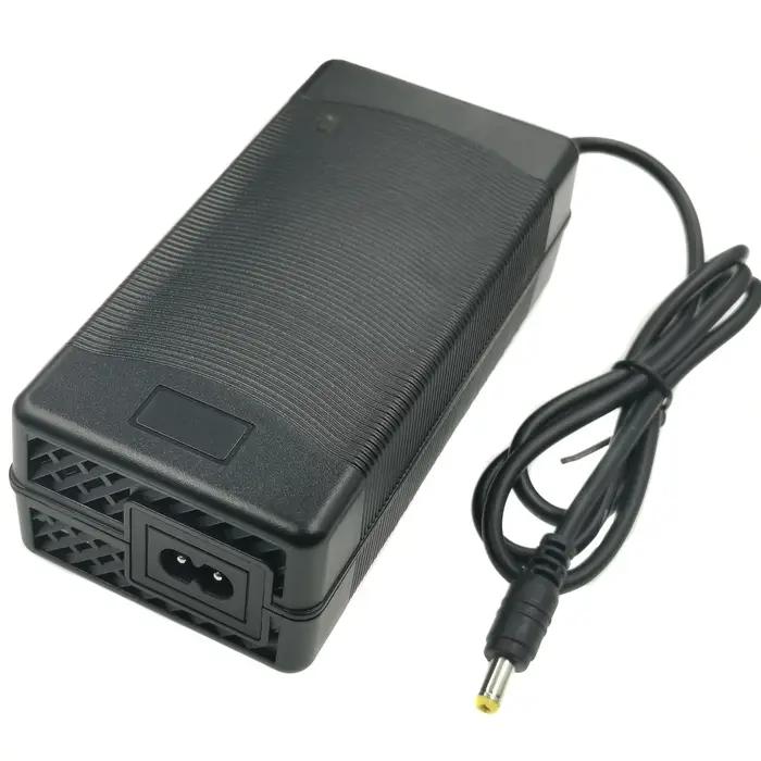 Chargeur de batterie au lithium 21V 5A, série 5, 100-240V, chargeur de batterie 21V 5A pour batterie