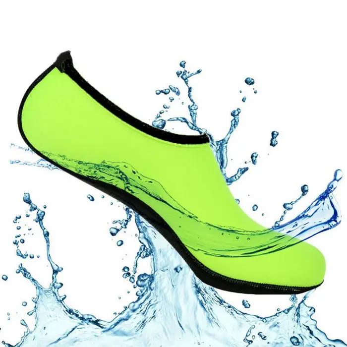 Une paire de chaussettes d'eau à séchage rapide unisexe, plusieurs couleurs, chaussures d'eau confor