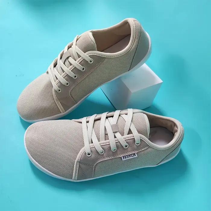 Chaussures de course pour hommes avec semelles souples pieds légers et larges adaptés aux hommes et