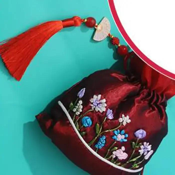 Glands en éventail blancs, 2 pièces, marque-page, soyeux, doux, faits à la main, avec boucles, pour
