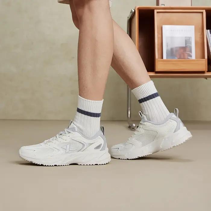 Xtep chaussures décontractées pour hommes été durabilité chaussures de sport pour hommes résistant à