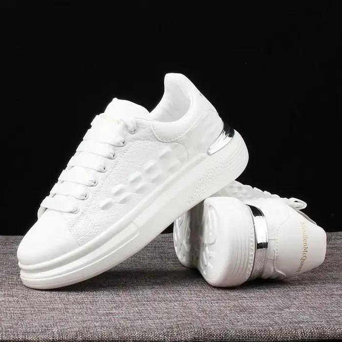 Baskets respirantes rehaussantes pour hommes et femmes, chaussures de skateboard, chaussures de tenn