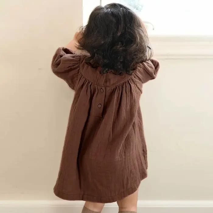 Robe plissée en mousseline de coton à col rond pour filles, nouvelle collection automne 2026, style
