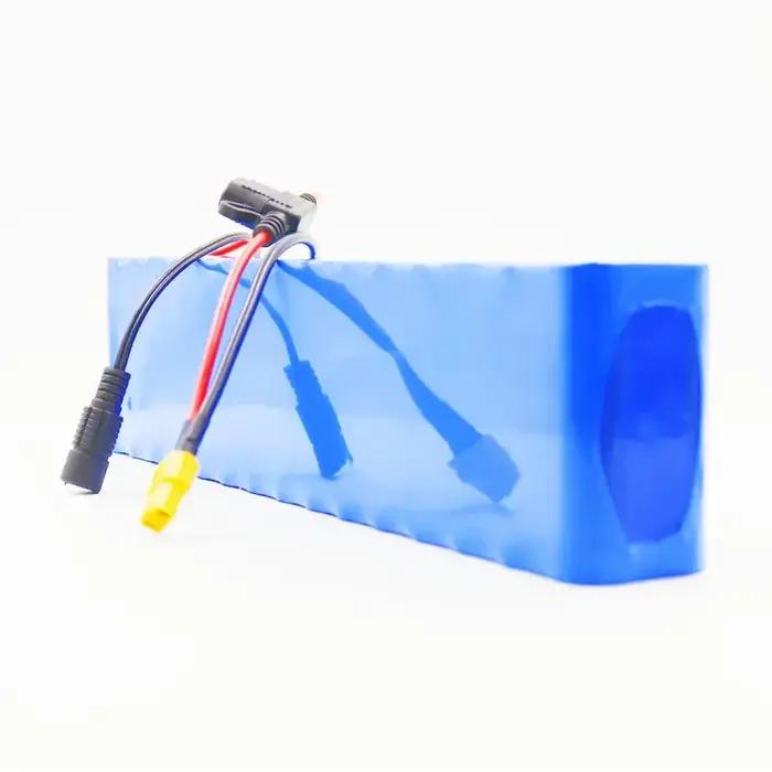Batterie de vélo électrique 48V 20Ah 18650 lithium-ion pour vélos avec moteur Bafang 1000W et chargeur 54.6V 2A pour plus de liberté et d'autonomie