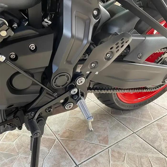 Repose-pieds avant avec pédale, repose-pieds pour YAMAHA MT07, ugger 700, MT09, ugger 900, MT15, XSR