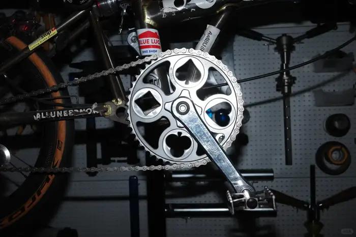 Manivelles de poker Retour aux anciens Chainrings 46T Limited et épuisé