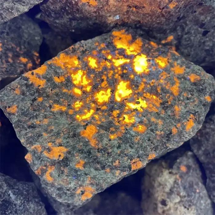 500g Pierres de Yooperlite Américaines Naturelles, Pierres Fluorescentes, Énergie Reiki, Spécimens,
