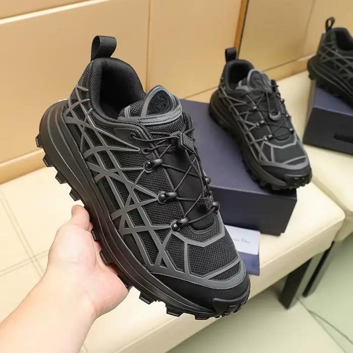Baskets de luxe pour hommes, respirantes en maille, style fin, chaussures d'été décontractées, confo