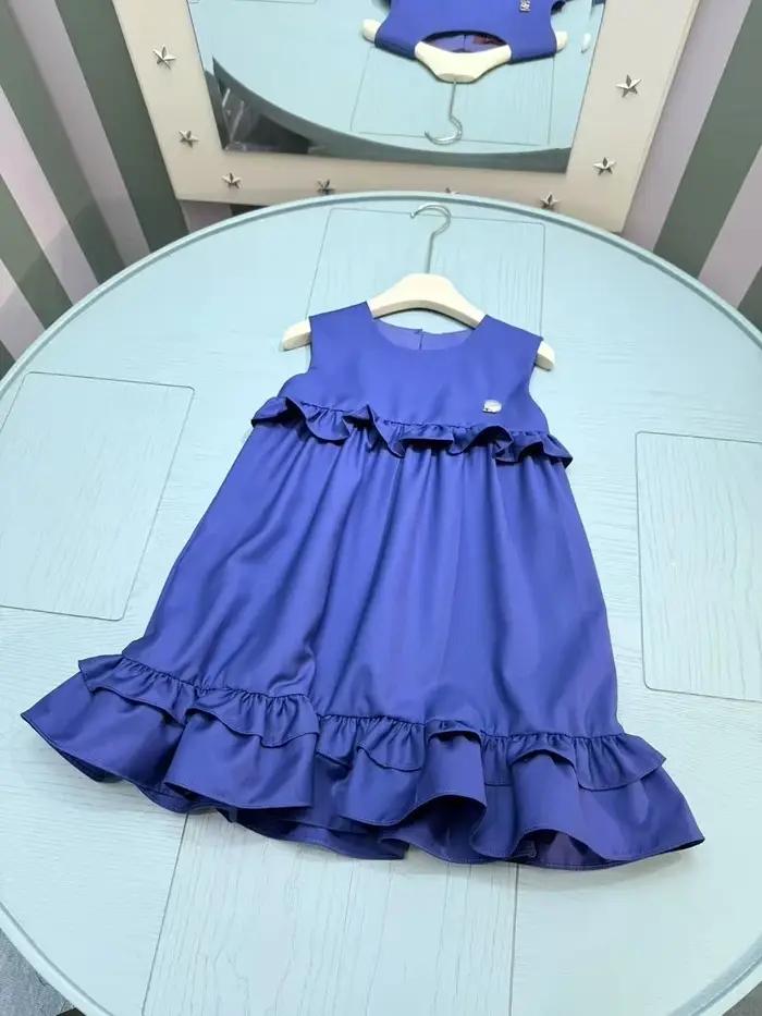 Une robe à la mode pour filles haut de gamme avec une nouvelle robe d'été à manches courtes en coton