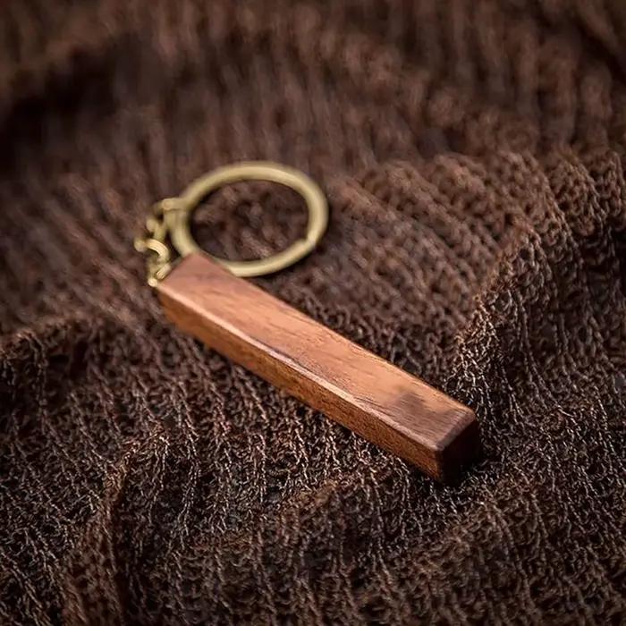 Porte-clés en noyer vierge en bois, 5 pièces, avec bracelet en cuir, porte-clés en bois inachevé pou