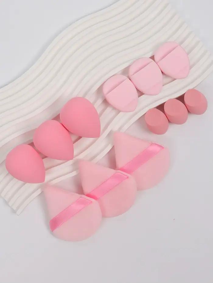 Un ensemble de 12 éponges de maquillage polyvalentes, composé de 3 bouffées de poudre libre, 3 mini