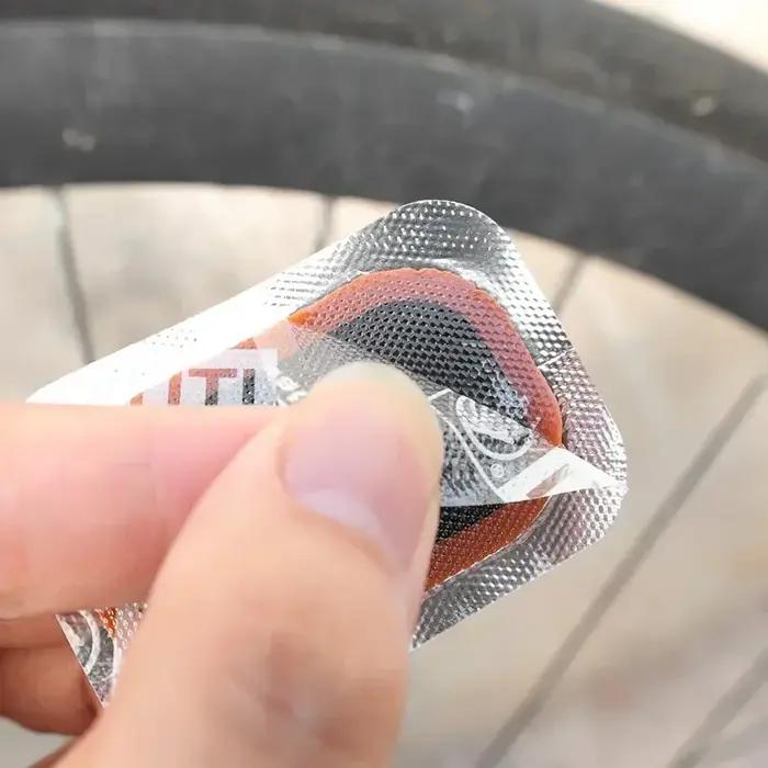 Kit de réparation rapide de pneus de vélo patchs en caoutchouc chambre à air vélo de montagne et de route protection des pneus occasion sportive cadeau pour cycliste