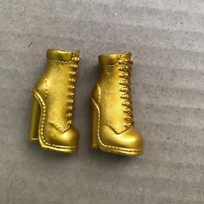 Chaussures originales pour mains de poupée, bottes, boucles d'oreilles, décors de remplacement, main