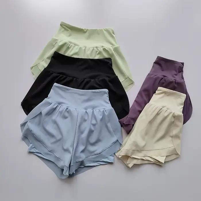 Short de sport taille haute pour femme