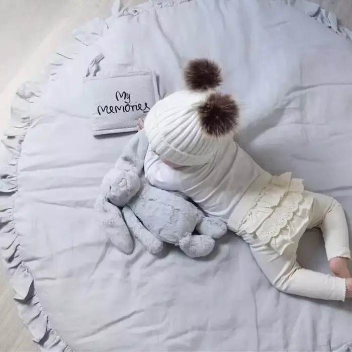 Tapis de jeu pour bébé en coton doux avec dentelle pour chambre d'enfant et pépinière occasions spéciales pour le développement moteur et créatif de bébé