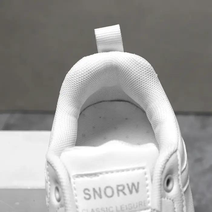 Chaussures de skateboard légères pour femmes, baskets de sport blanches et noires
