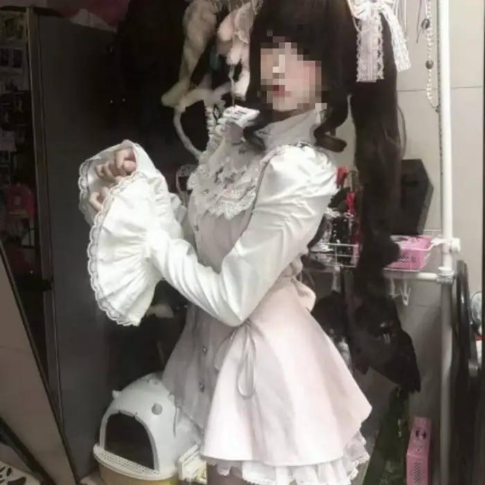 Robe gothique Lolita d'automne 2025, avec nœud noir, cœur doux, robe courte élégante à manches longu
